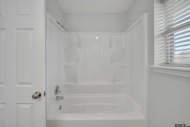 bathroom featuring shower / bath combination