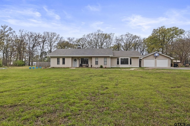 single story home with a front lawn