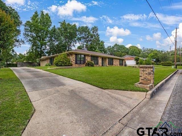 1611 Springdale St, Longview, TX 75604 - photo 2