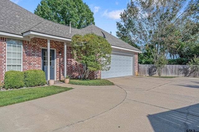 view of front facade featuring a garage