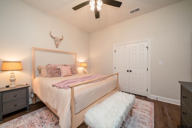 4523 Lone Oak Ln, Longview, TX 75605 - bedroom featuring wood finished floors, a ceiling fan, and a closet