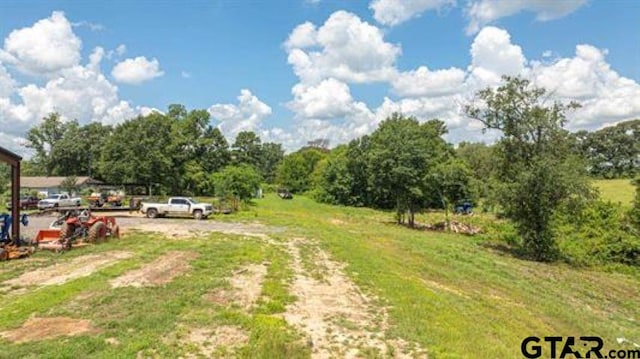 Listing photo 3 for 1667 Dove Rd, Gilmer TX 75645