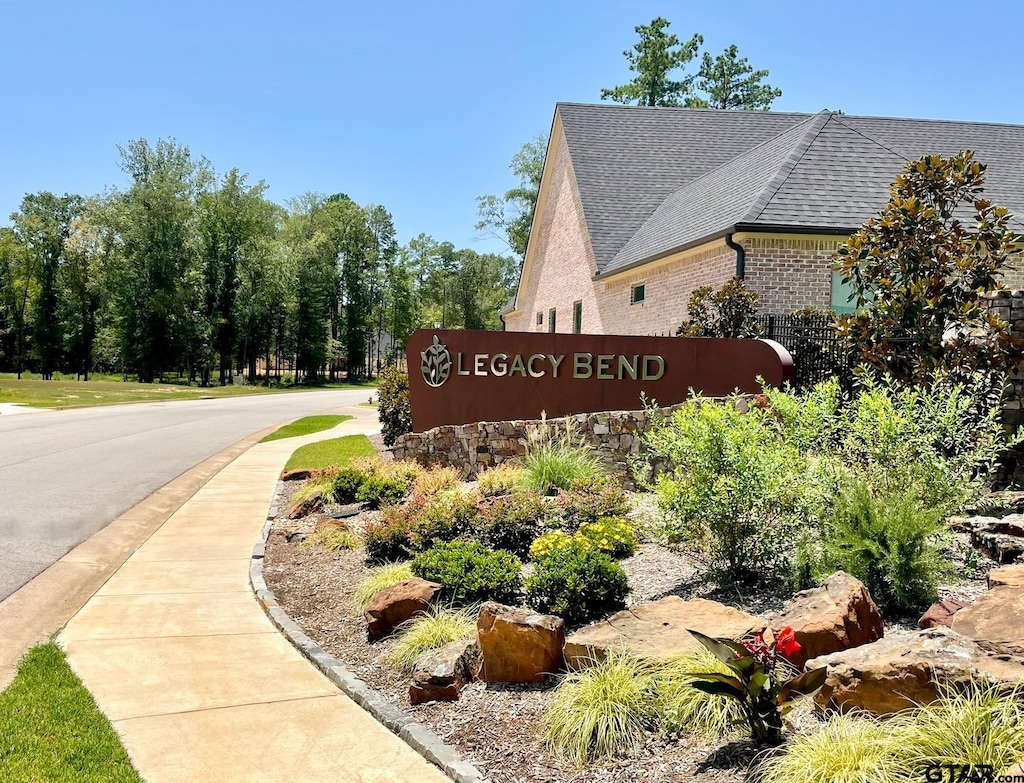 2449 Hidden Creek Cv, Tyler, TX 75703