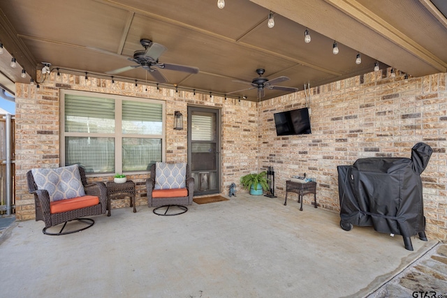 view of patio with ceiling fan