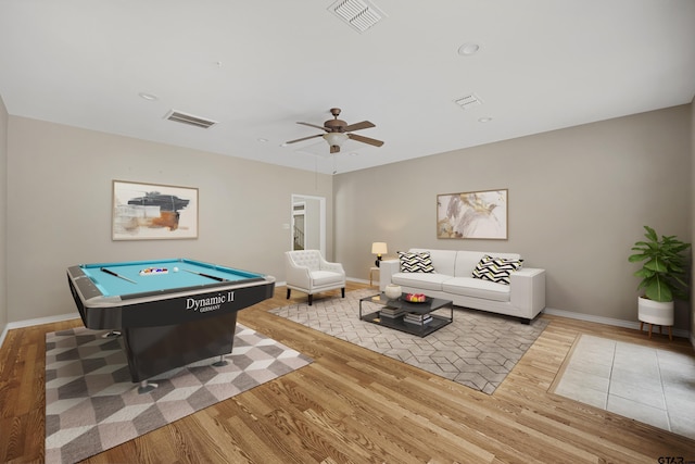 rec room featuring light hardwood / wood-style floors, ceiling fan, and billiards