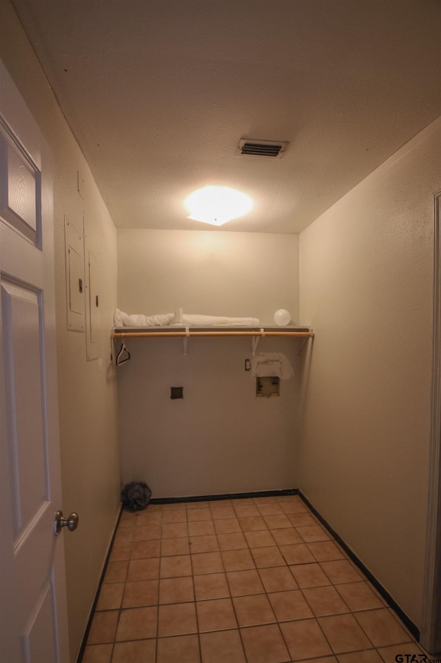 21298 Dogwood Dr, Flint, TX 75762 - washroom with hookup for a washing machine and baseboards