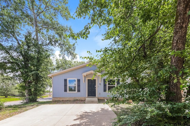 2525 N Tenneha Ave, Tyler, TX 75702 - view of bungalow-style house