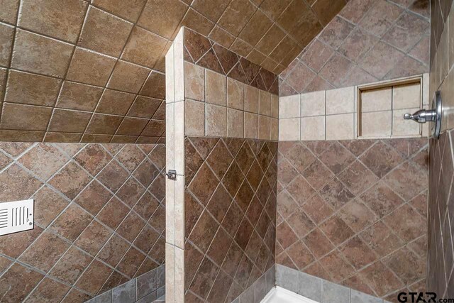15250 Fm 858, Athens, TX 75752 - full bath with tiled shower