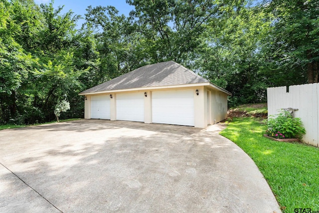 18737 Oakbrook Rd, Tyler, TX 75703 - view of detached garage