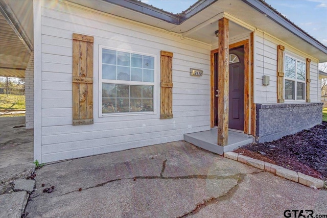 view of property entrance