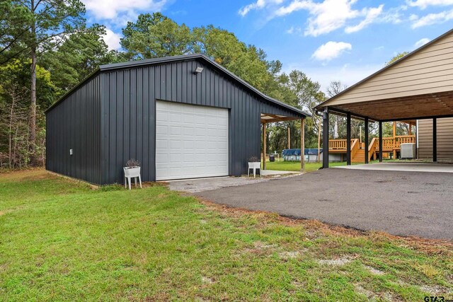detached garage with driveway