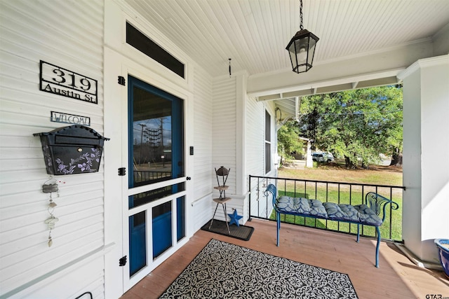 view of patio featuring covered porch