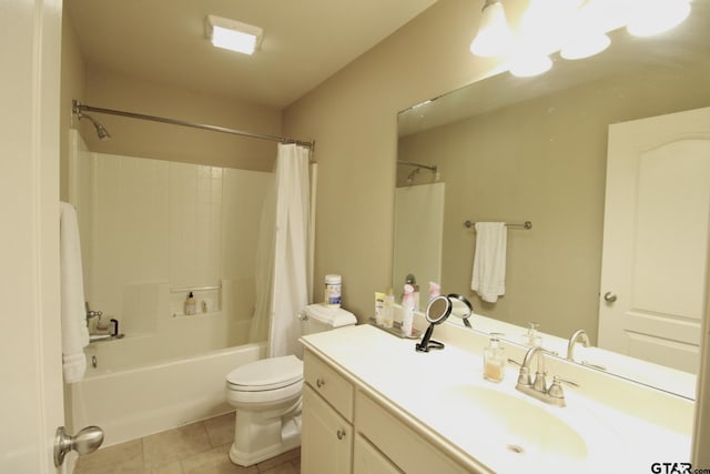 10821 Cactus Trl, Flint, TX 75762 - bathroom with shower / tub combo, vanity, and tile patterned floors