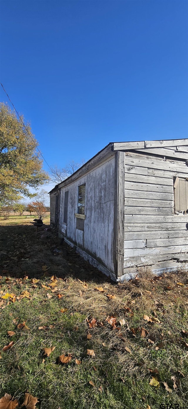 view of outdoor structure