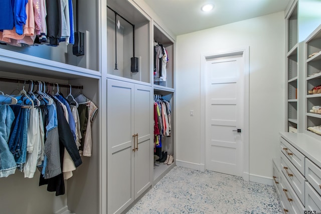 12240 Jazmin Cir, Flint, TX 75762 - spacious closet featuring light carpet
