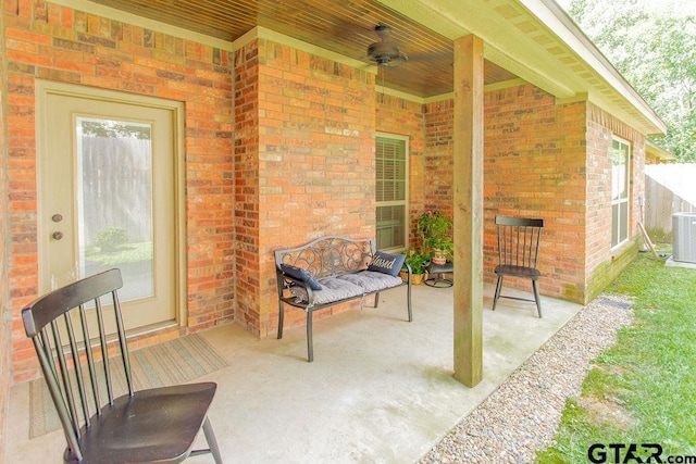1216 Cobblestone Ct, Carthage, TX 75633 - view of patio / terrace