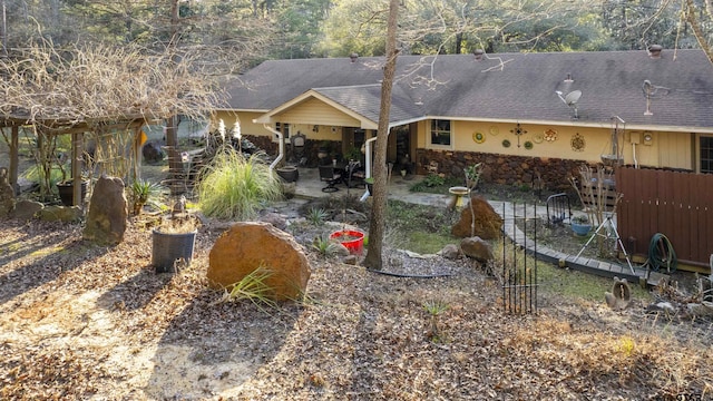 view of yard with a patio area