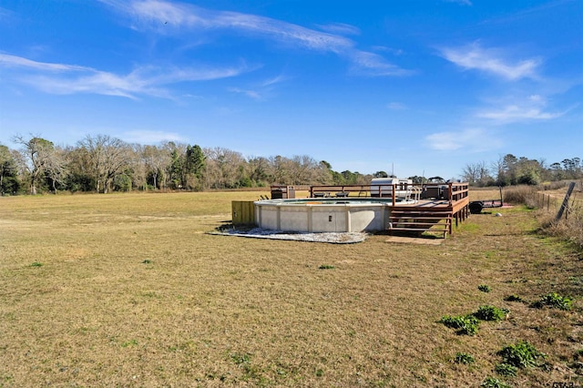 view of yard featuring a rural view