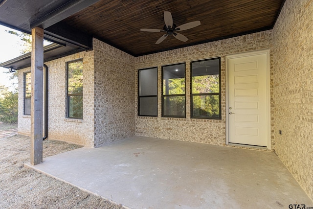 view of patio with ceiling fan