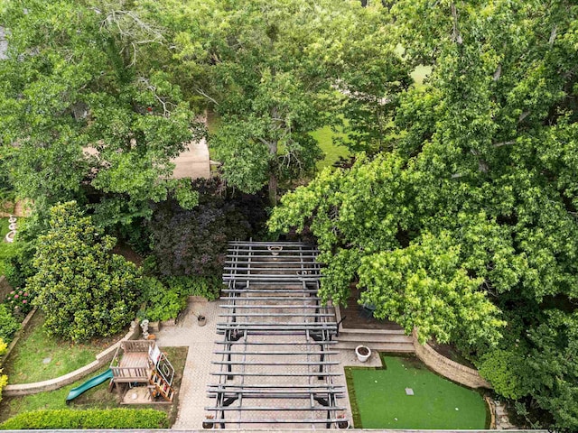6307 Shady Oaks Dr, Tyler, TX 75703 - view of property's community featuring a putting area