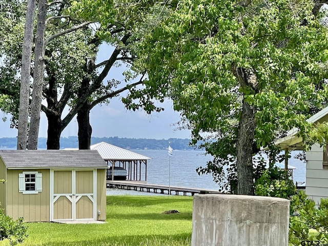 20624 Hewitt Cir, Chandler, TX 75758 - view of grassy yard featuring a water view