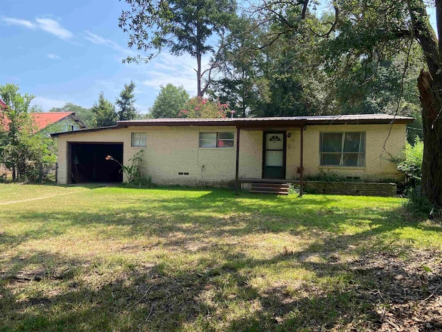 ranch-style house with a front lawn