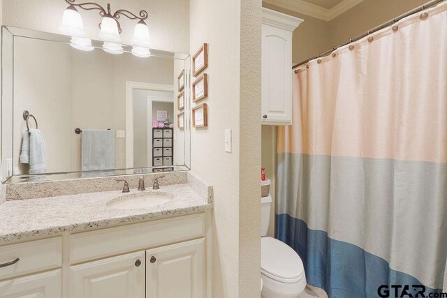 302 Coventry St, Bullard, TX 75757 - bathroom featuring crown molding, vanity, and a shower with curtain
