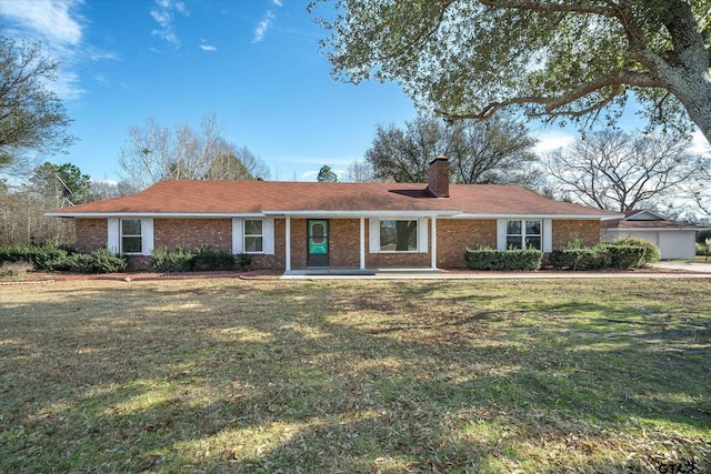 ranch-style home with a front yard