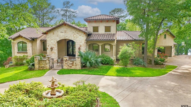 1940 Stonegate Cir, Tyler, TX 75703 - photo 1