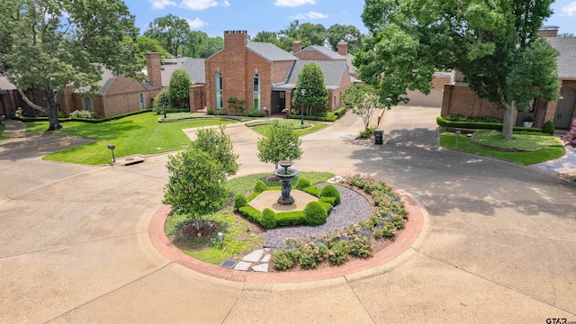 view of front of home with a front yard