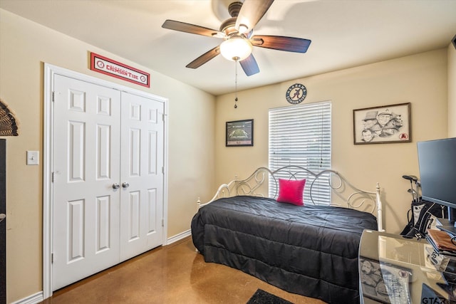 bedroom featuring a closet and ceiling fan