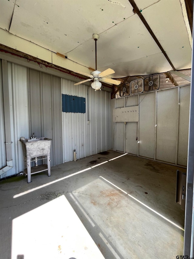 garage with ceiling fan