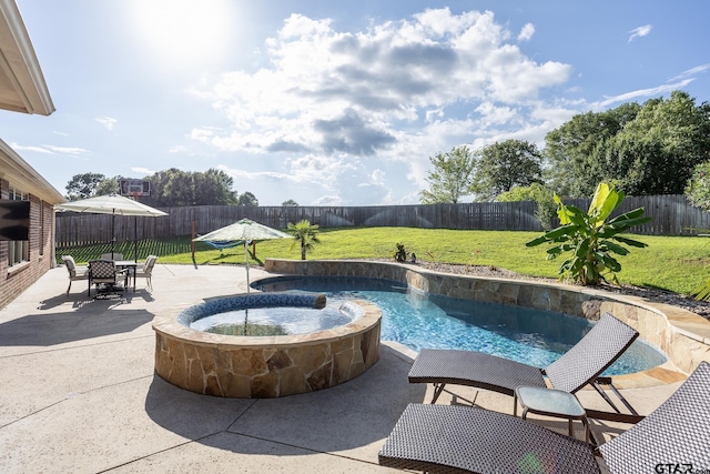 702 Jaxon Dr, Whitehouse, TX 75791 - view of pool featuring an in-ground hot tub, a fenced backyard, and a patio