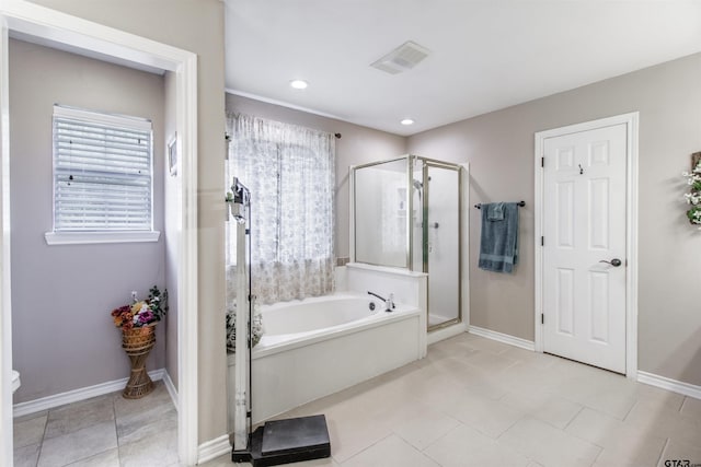 18400 Woodhollow Dr, Flint, TX 75762 - bathroom featuring a garden tub, a shower stall, toilet, baseboards, and recessed lighting