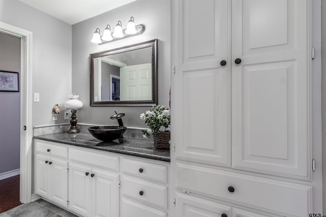 18400 Woodhollow Dr, Flint, TX 75762 - bathroom with vanity