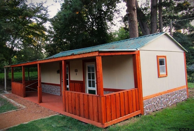 view of outbuilding