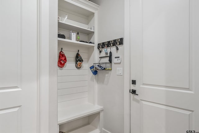 7306 Tule Creek Ln, Tyler, TX 75703 - view of mudroom