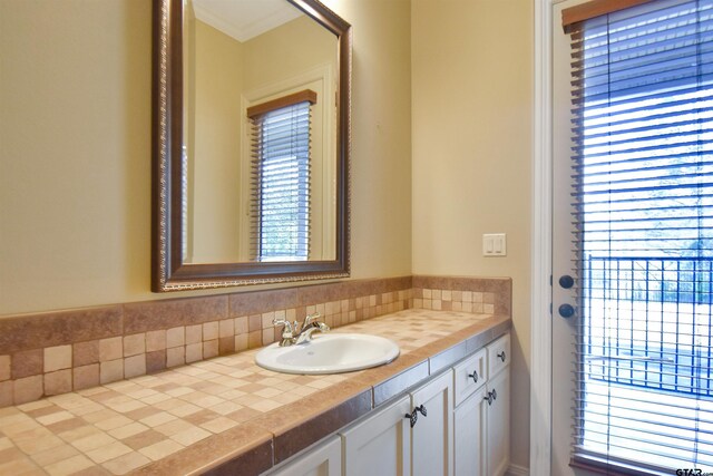 1860 Holcomb Cir, Tyler, TX 75703 - bathroom with ornamental molding and vanity