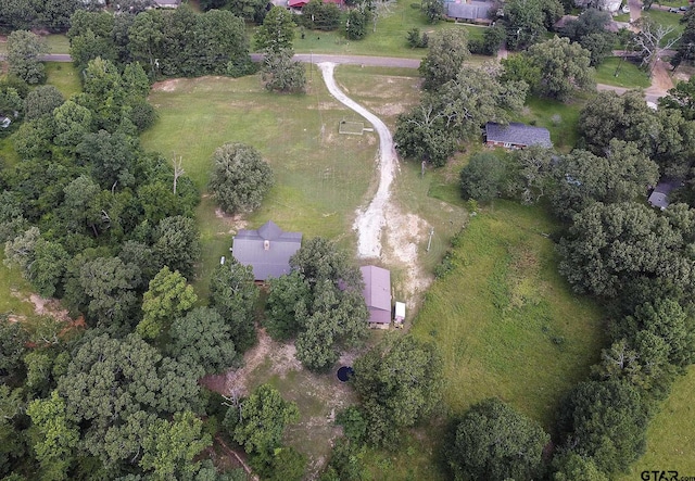 864 Pyeatt Dr, Gladewater, TX 75647 - photo 5