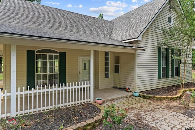 view of front facade featuring a porch