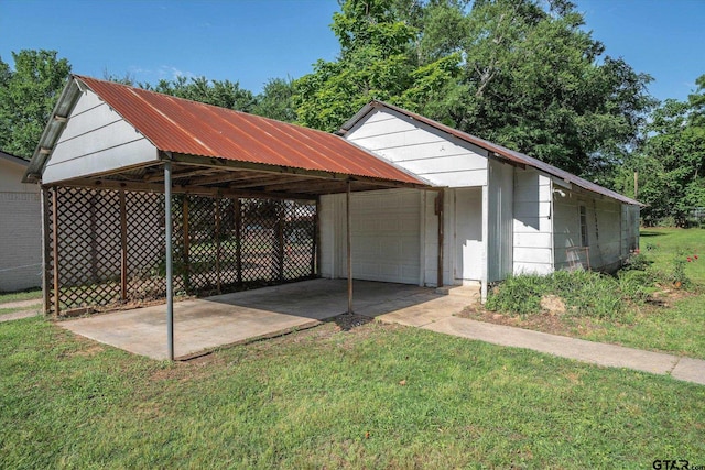1498 Fm 279, Ben Wheeler, TX 75754 - view of vehicle parking featuring a detached garage