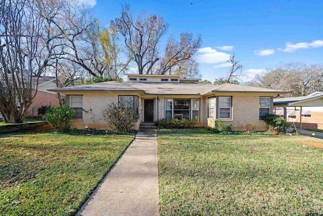 view of front of house with a front yard