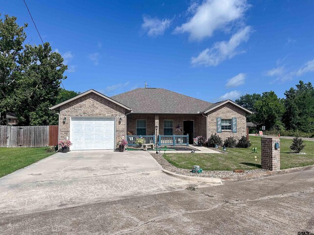 168 Tupelo St, Pittsburg, TX 75686 - photo 1