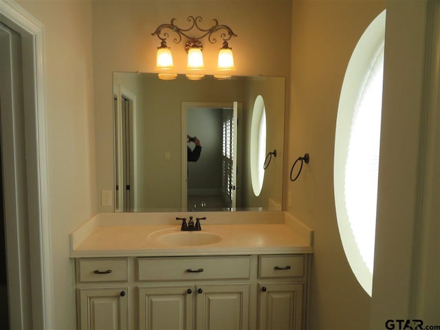 954 La Vista Dr, Tyler, TX 75703 - bathroom featuring vanity