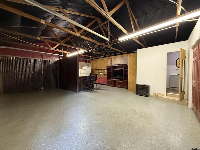 garage featuring washer / dryer