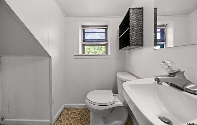 507 Bascom Rd, Whitehouse, TX 75791 - bathroom featuring toilet and a sink