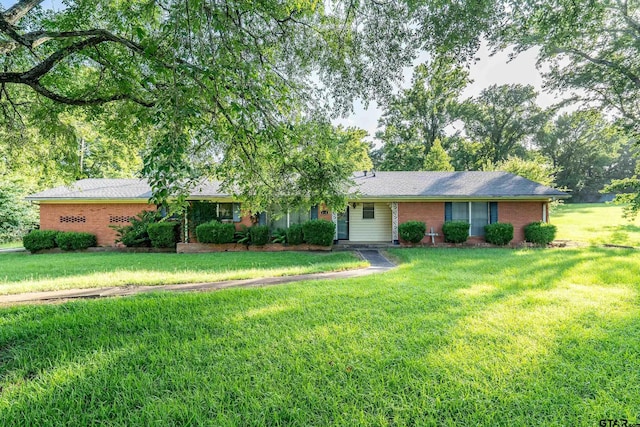 1858 S Dickinson Dr, Rusk, TX 75785 - photo 1