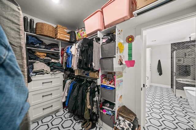 15920 Shepards Gln, Lindale, TX 75771 - view of walk in closet