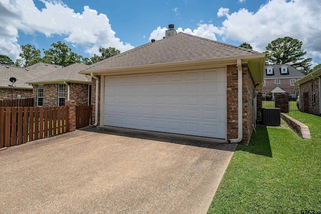 665 Bunker Dr, Tyler, TX 75703 - view of garage
