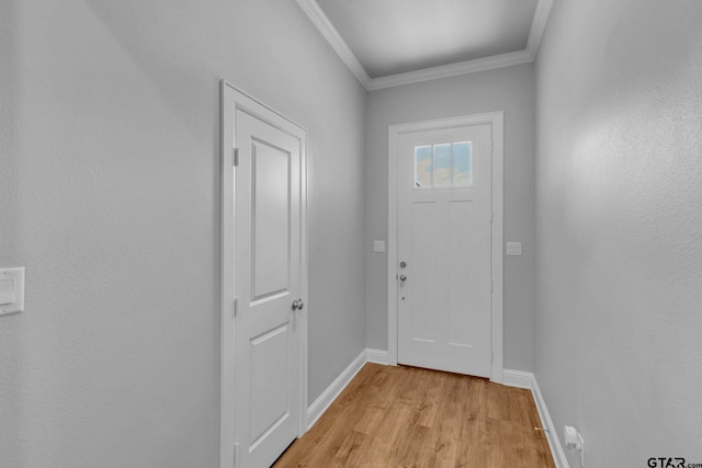 19175 Seneca Dr, Flint, TX 75762 - doorway to outside featuring light wood-type flooring and ornamental molding